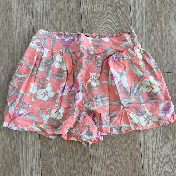 American eagle flowy patterned shorts, size M - Picture 1 of 1